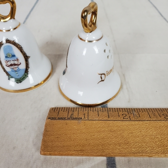 Vintage Disneyland Souvenir Bell Salt and Pepper Shakers Japan - Picture 13 of 13